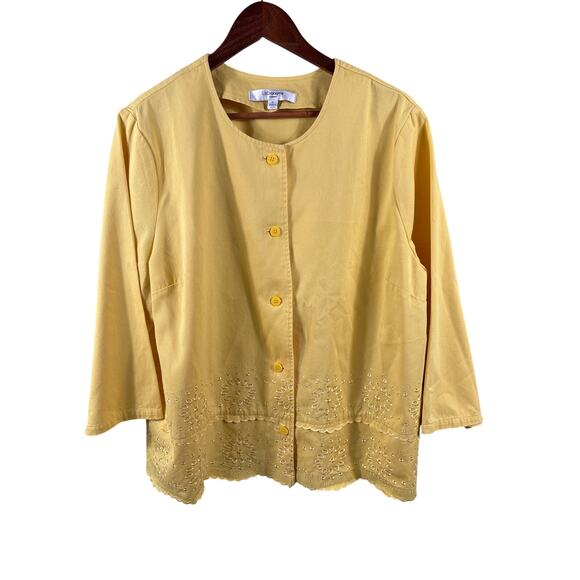 Liz Claiborne Tops - Liz Claiborne Women Size XL Yellow Button Front Floral Embroidered Pocket Blouse